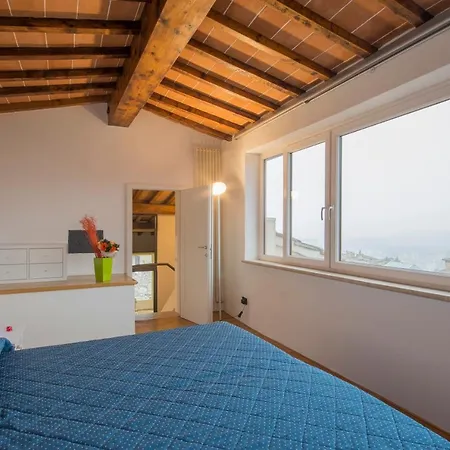 Astonish Cathedral View Lägenhet